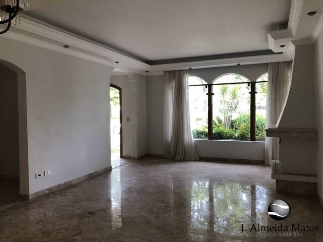 Casa para Venda em Santana de Parnaíba - 2
