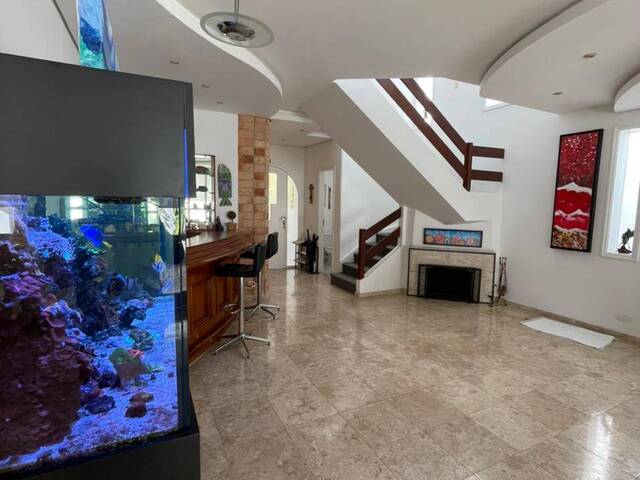 Casa para Venda em Santana de Parnaíba - 5