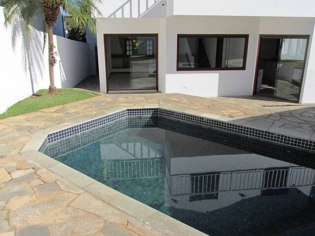 Casa para Venda em Santana de Parnaíba - 2