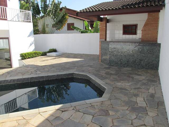 Casa para Venda em Santana de Parnaíba - 3