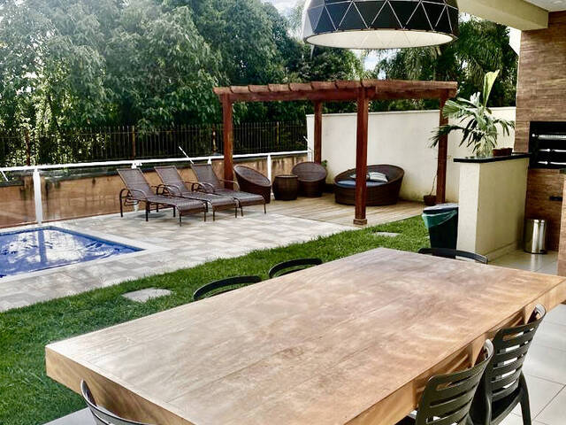 Casa para Venda em Santana de Parnaíba - 2