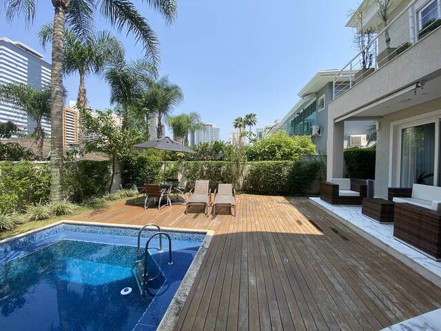 Casa para Venda em Santana de Parnaíba - 4