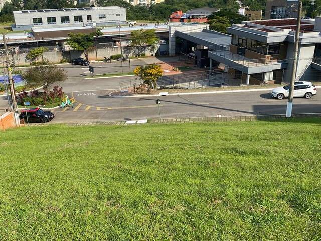 Terreno para Venda em Santana de Parnaíba - 4