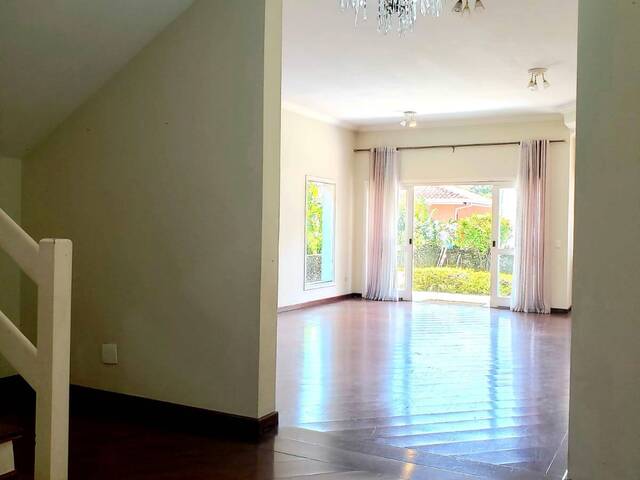 Casa para Venda em Santana de Parnaíba - 4