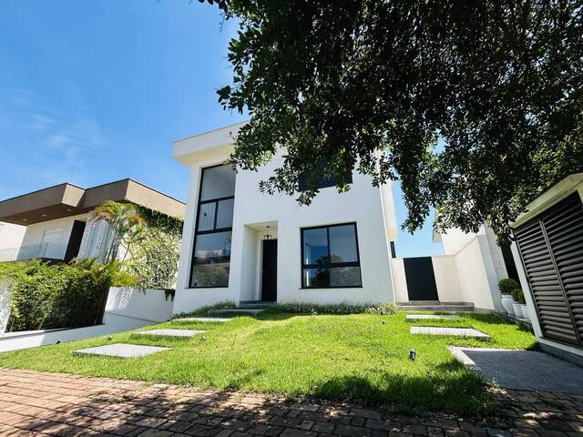 Casa para Venda em Santana de Parnaíba - 4