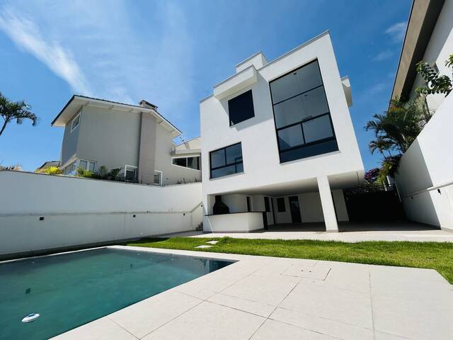 Casa para Venda em Santana de Parnaíba - 5