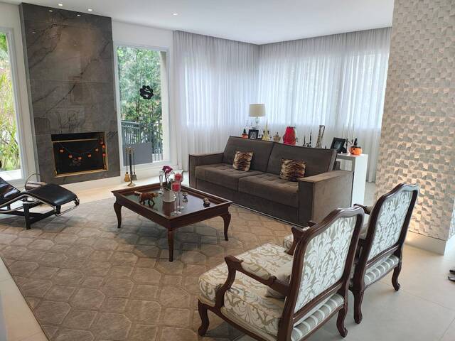 Casa para Venda em Santana de Parnaíba - 4
