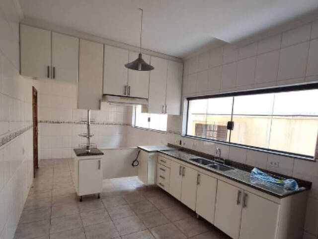 Casa para Venda em Santana de Parnaíba - 4