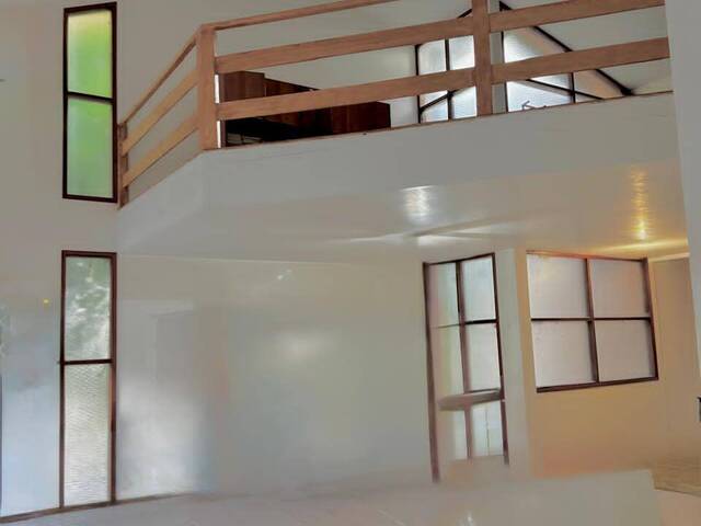Casa para Venda em Santana de Parnaíba - 3
