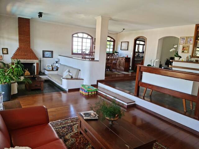 Casa para Venda em Santana de Parnaíba - 5