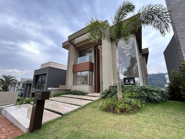 #6669 - Casa para Venda em Santana de Parnaíba - SP - 1