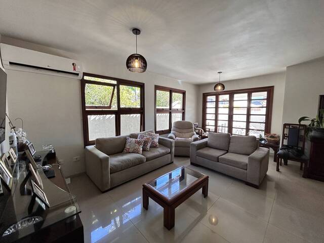 Casa para Venda em Santana de Parnaíba - 4
