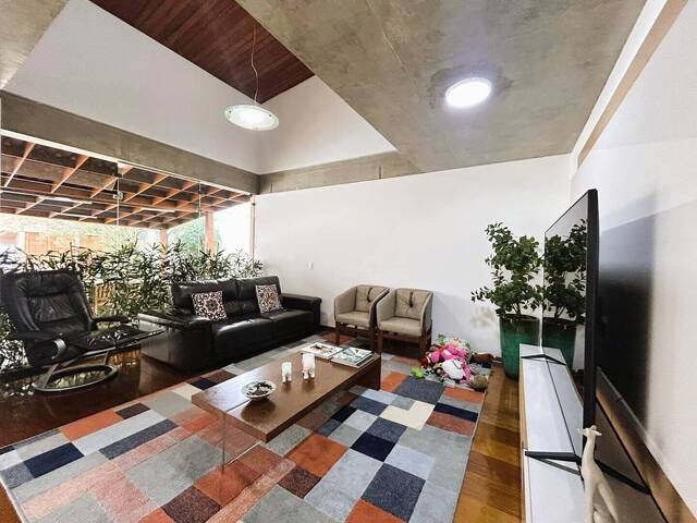 Casa para Venda em Santana de Parnaíba - 4