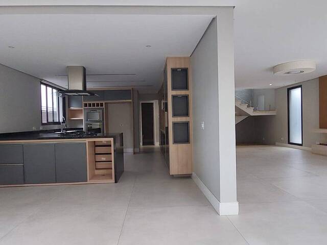 Casa para Venda em Santana de Parnaíba - 4