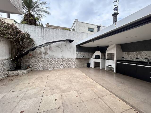 Casa para Venda em Santana de Parnaíba - 2