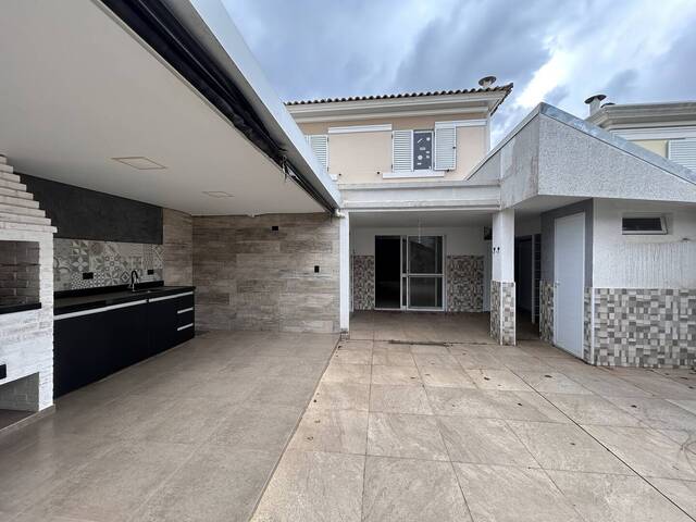 Casa para Venda em Santana de Parnaíba - 4