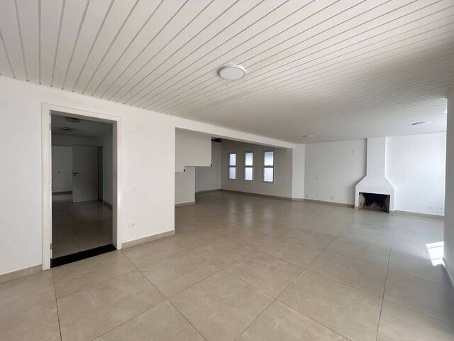 Casa para Venda em Santana de Parnaíba - 3