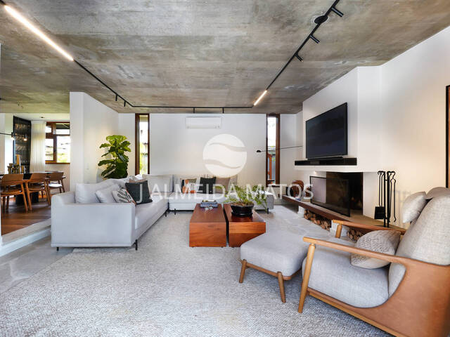 Casa para Venda em Santana de Parnaíba - 5