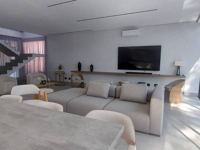 Casa para Venda em Santana de Parnaíba - 3