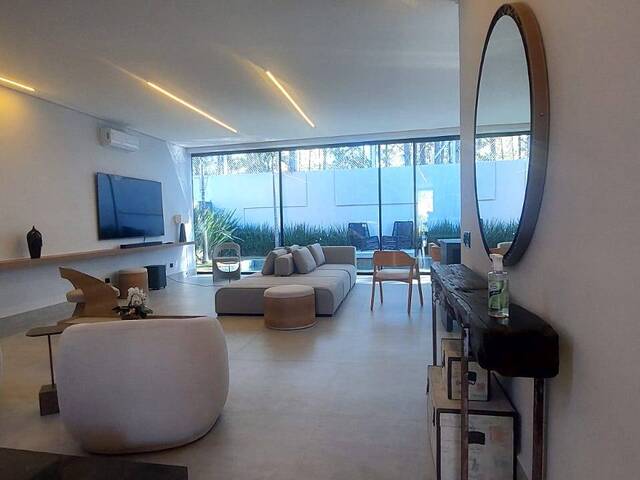Casa para Venda em Santana de Parnaíba - 2