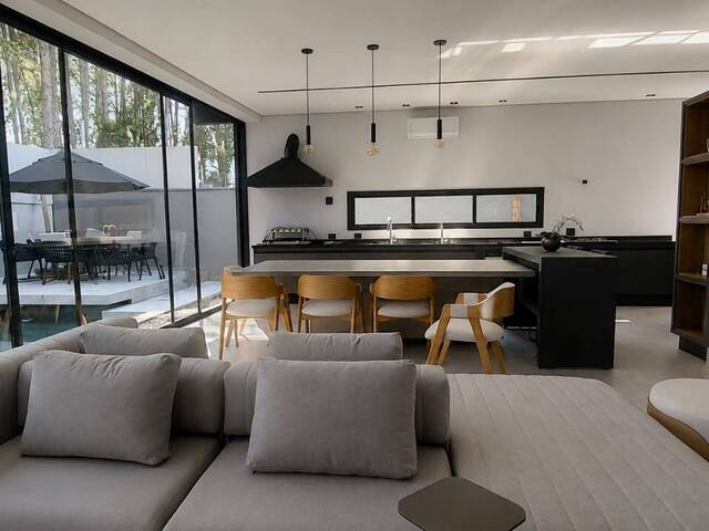 Casa para Venda em Santana de Parnaíba - 5