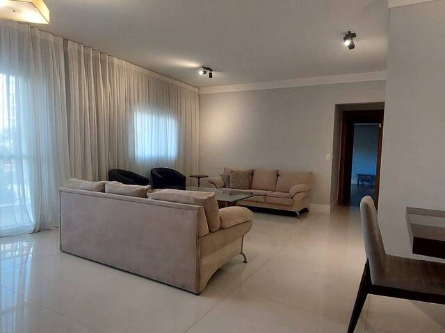 Apartamento para Venda em Santana de Parnaíba - 4