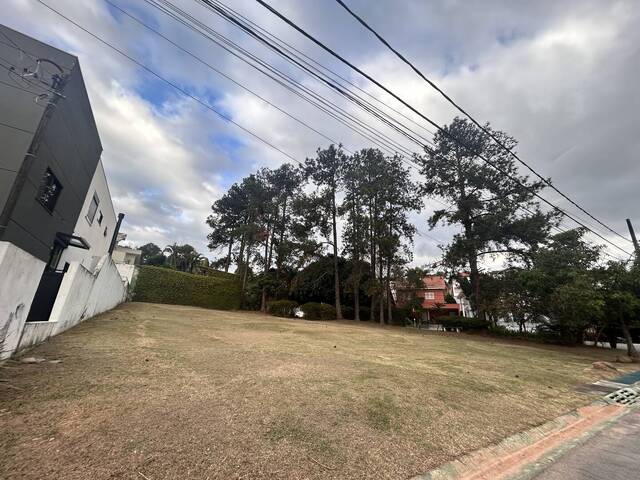 Terreno para Venda em Santana de Parnaíba - 4