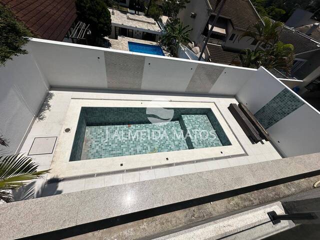 Casa para Venda em Santana de Parnaíba - 3
