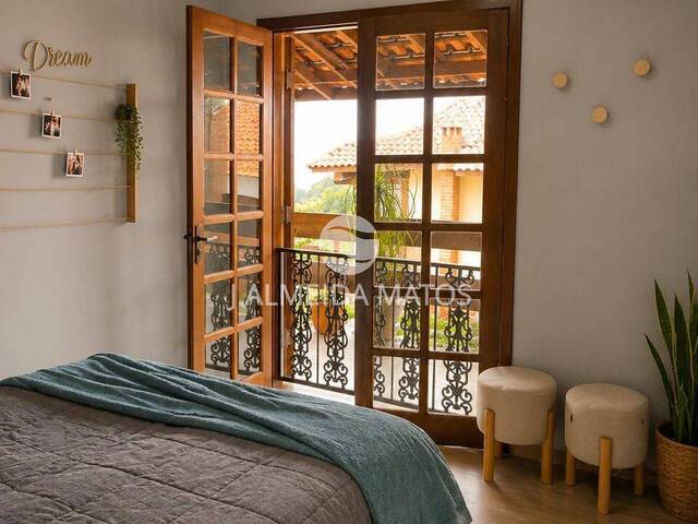 Casa para Venda em Santana de Parnaíba - 5
